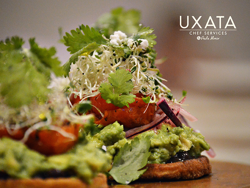 Primer plano de un snack, por UXATA Servicios de Chef Personal, Punta Maroma, Riviera Maya. 